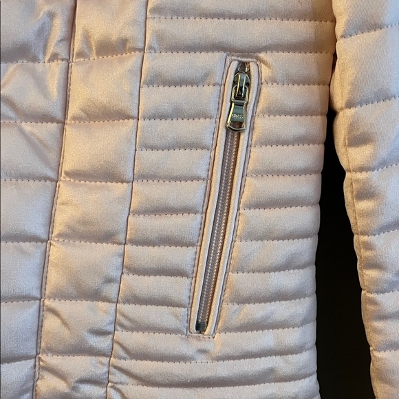 GUESS pink puffer jacket size XS NWOT - Picture 9 of 15